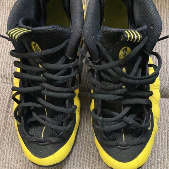 Used Nike wutang foamposites size 10 - Picture 2 of 4